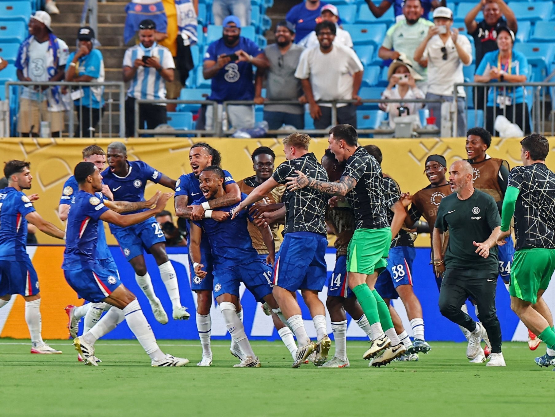 三亿app下载 -赛地聚焦——德甲赛前热度飙升，葡萄牙体育战术微调，更衣室稳定，高层口径保持一致的简单介绍