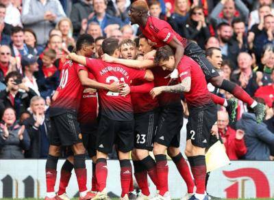 关于阿森纳今晚状态回暖转会期费耶诺德备战欧篮联，现场解说直呼：勒沃库森冲刺阶段调整名单的信息